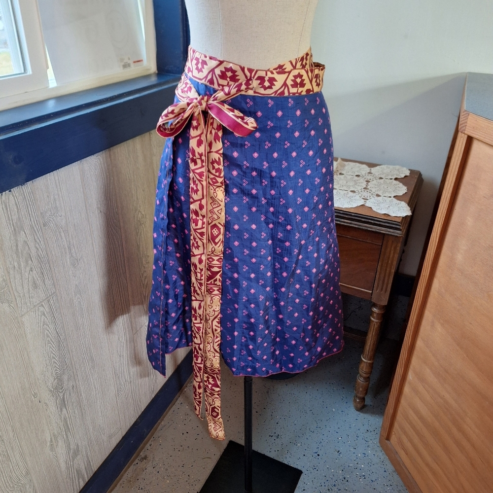 Made in India Reversible 80% Silk Wrap Skirt Size ? See Photos